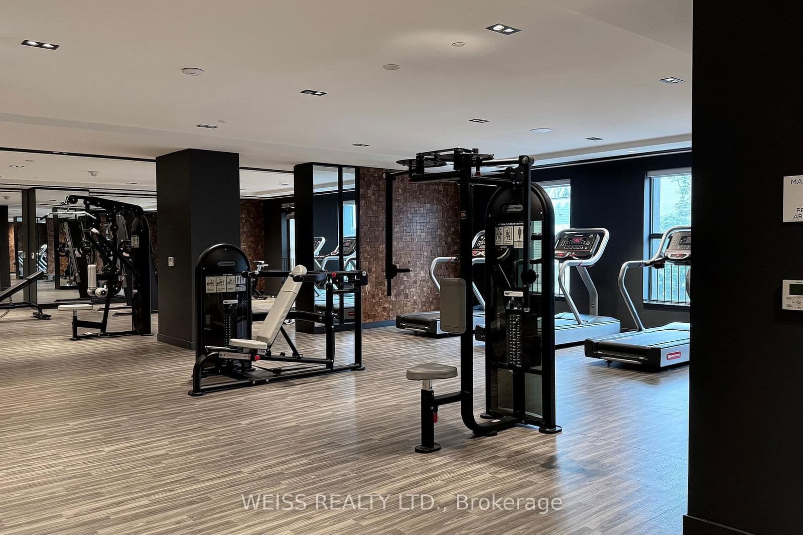 #610 - 82 Dalhousie Street