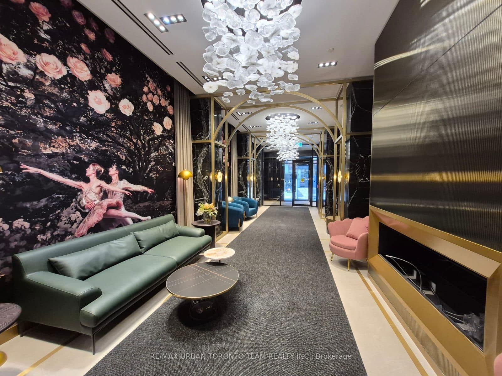 771 Yonge Street, Unit PH05