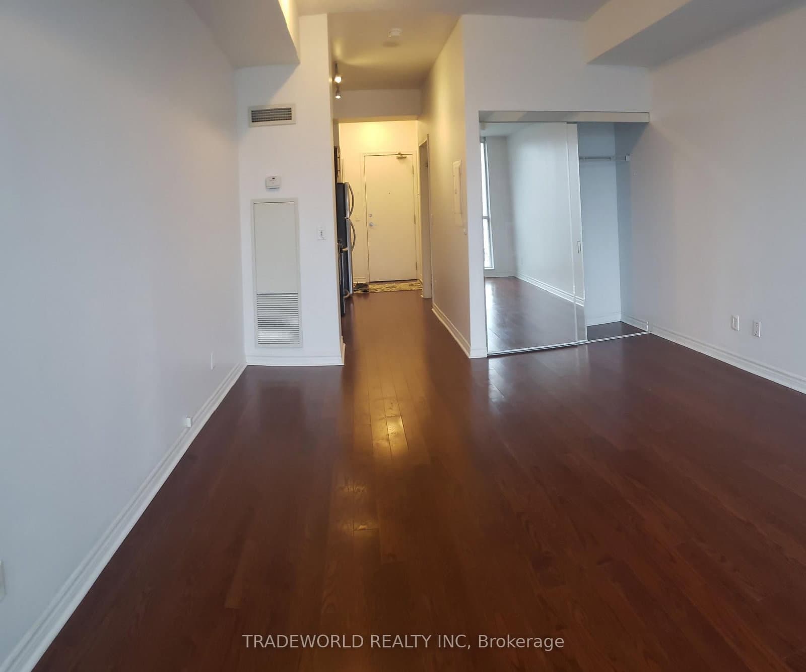 2885 Bayview Avenue, Unit 303
