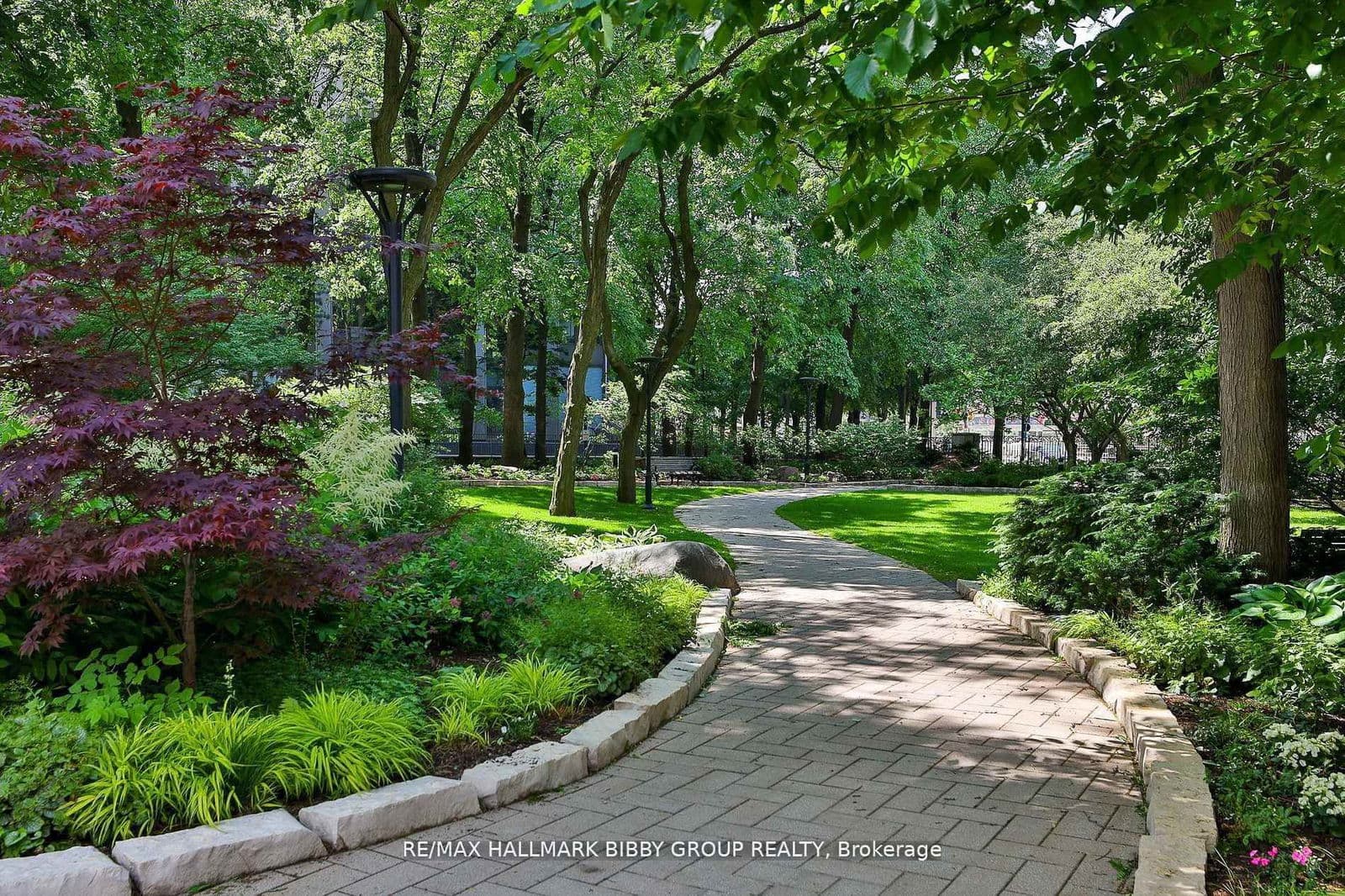 61 St Clair Avenue W, Unit 206