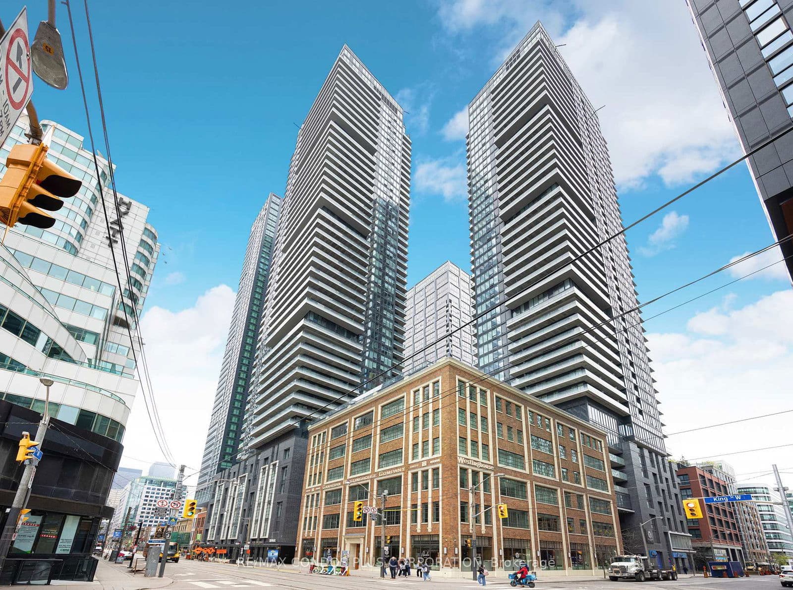 125 Blue Jays Way, Unit 5303