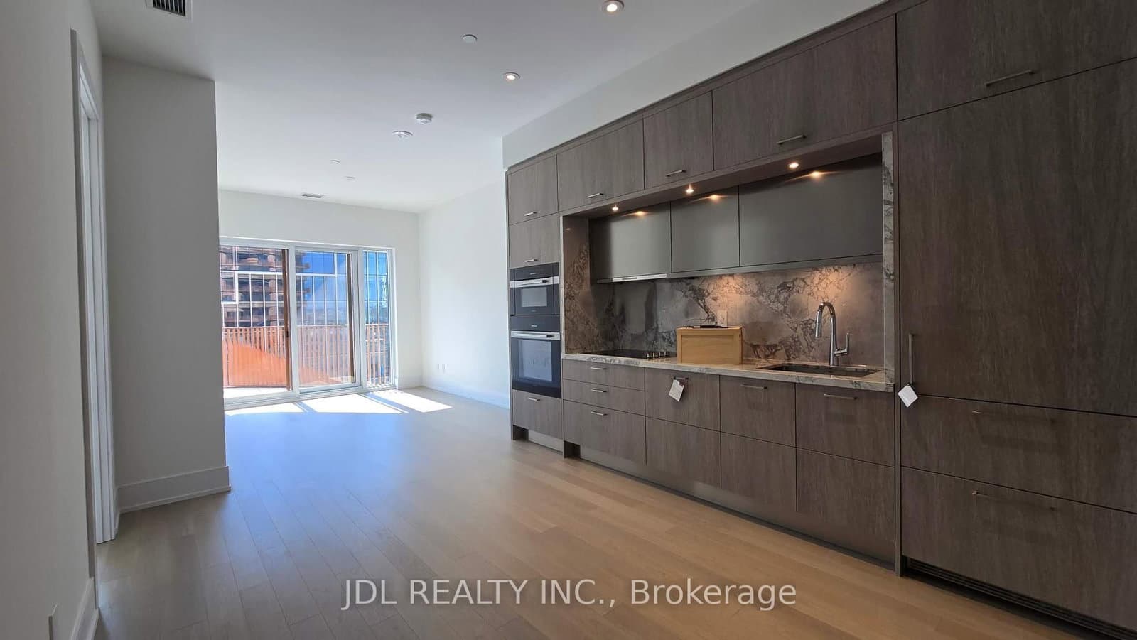 155 Merchants' Wharf, Unit 625