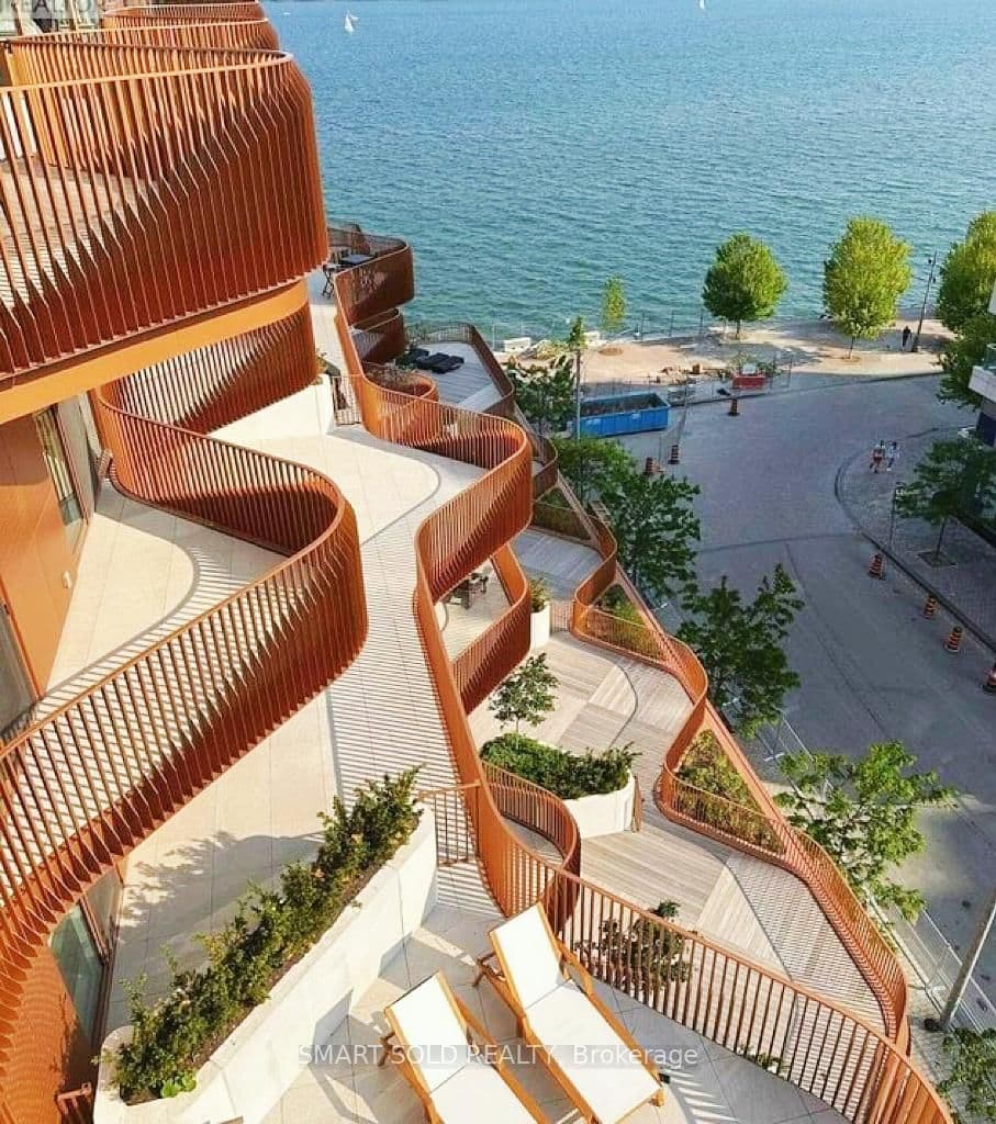 155 Merchants' Wharf, Unit 423