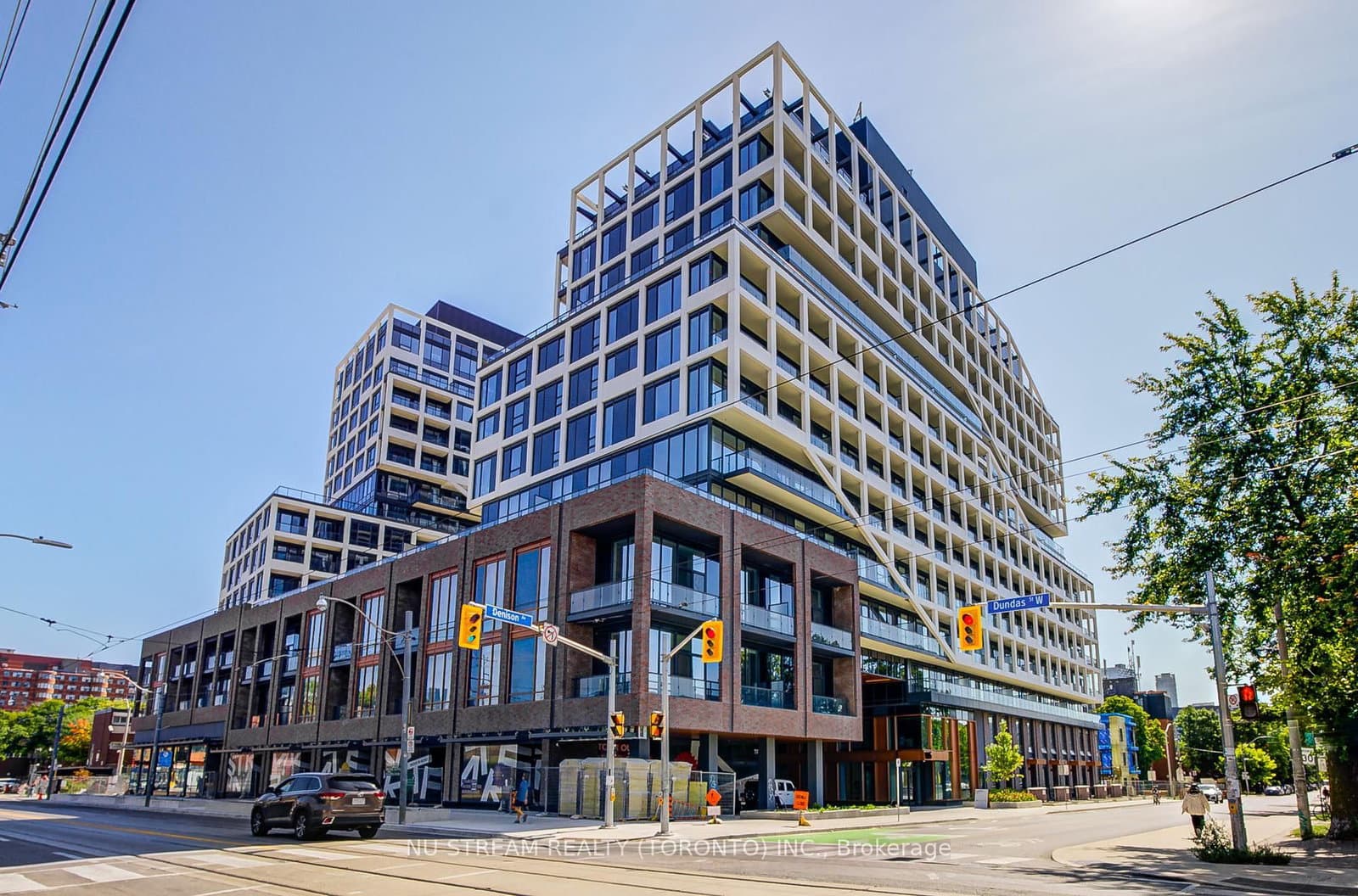 115 Denison Avenue, Unit 406