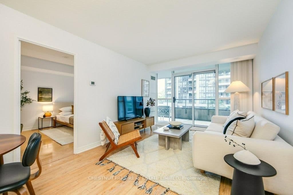 23 Hollywood Avenue, Unit 307