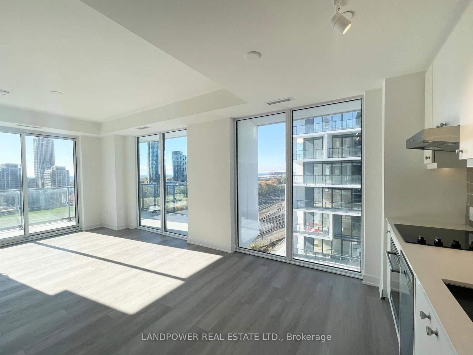 9 Tecumseth Street, Unit 1021