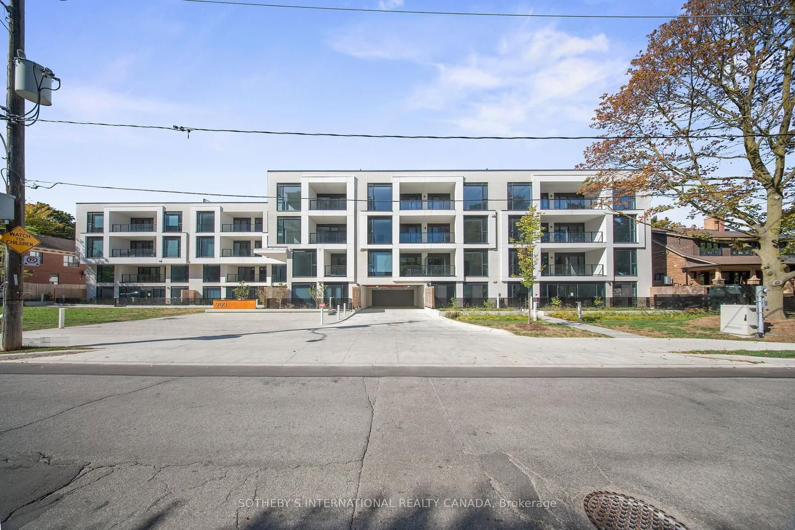 200 Keewatin Avenue, Unit 102