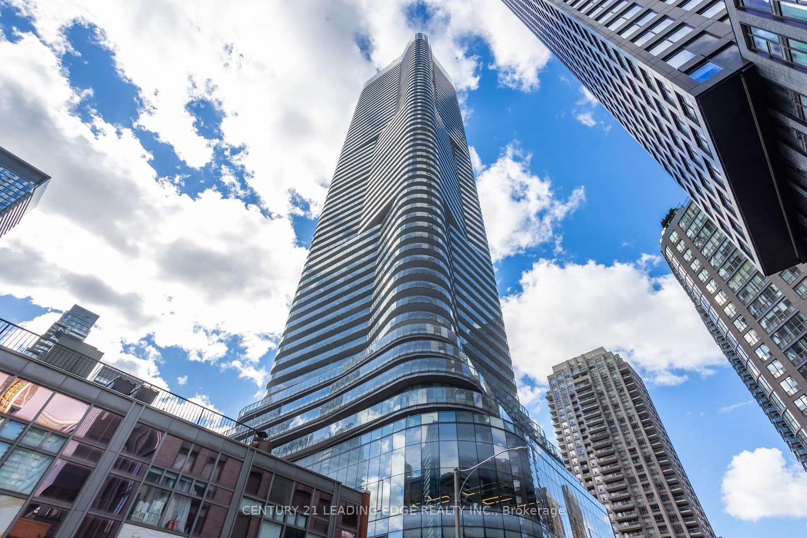 11 Wellesley Street W, Unit 3912