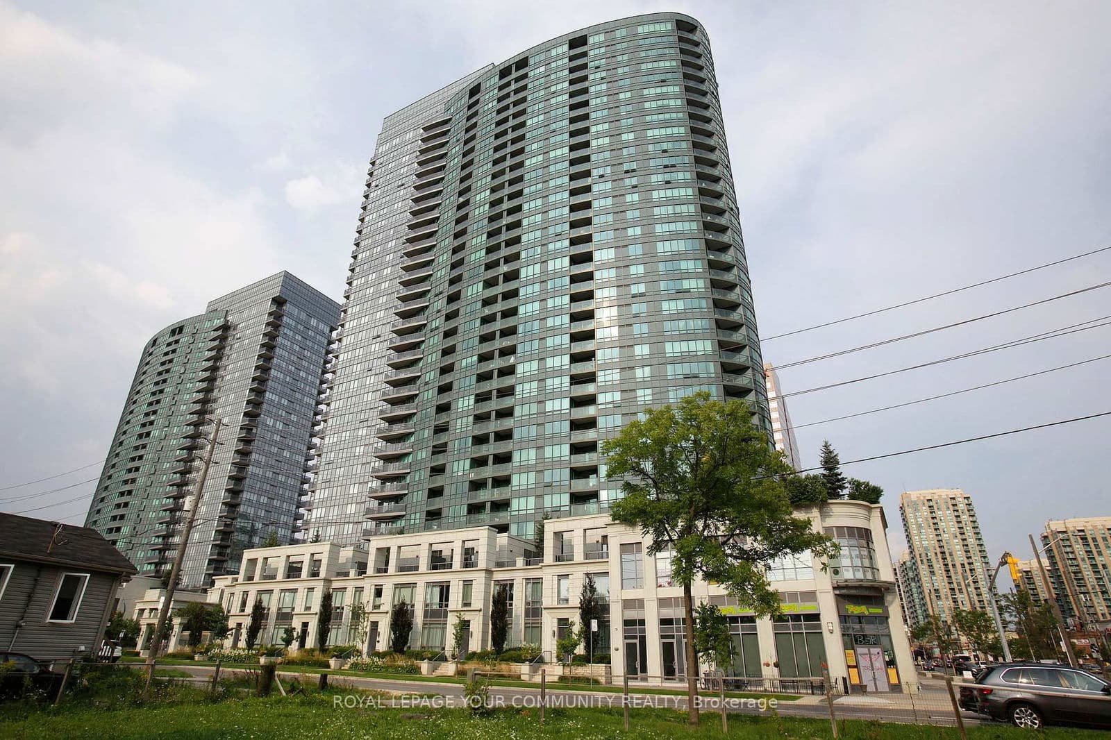 25 Greenview Avenue, Unit 1627