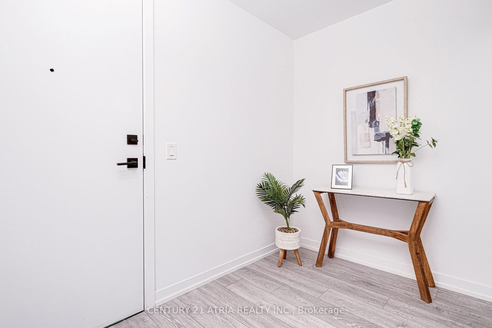 #308 - 55 Mercer Street