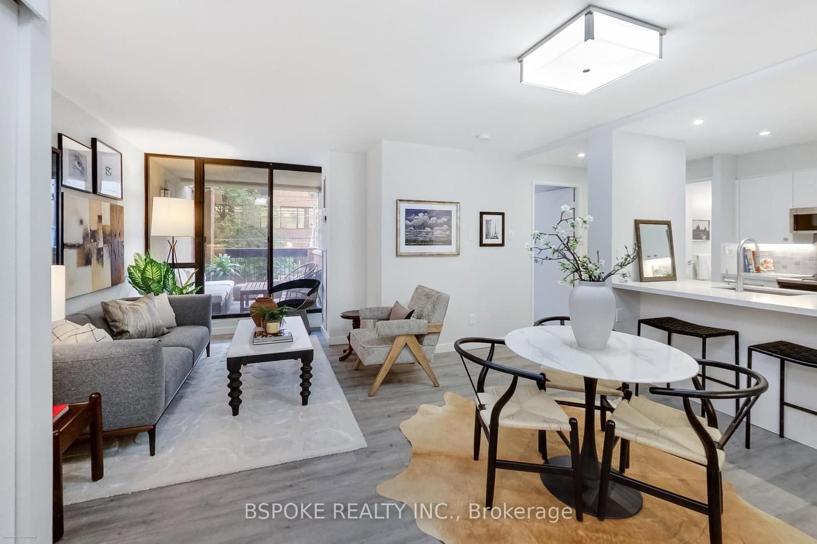 105 McCaul Street, Unit 204