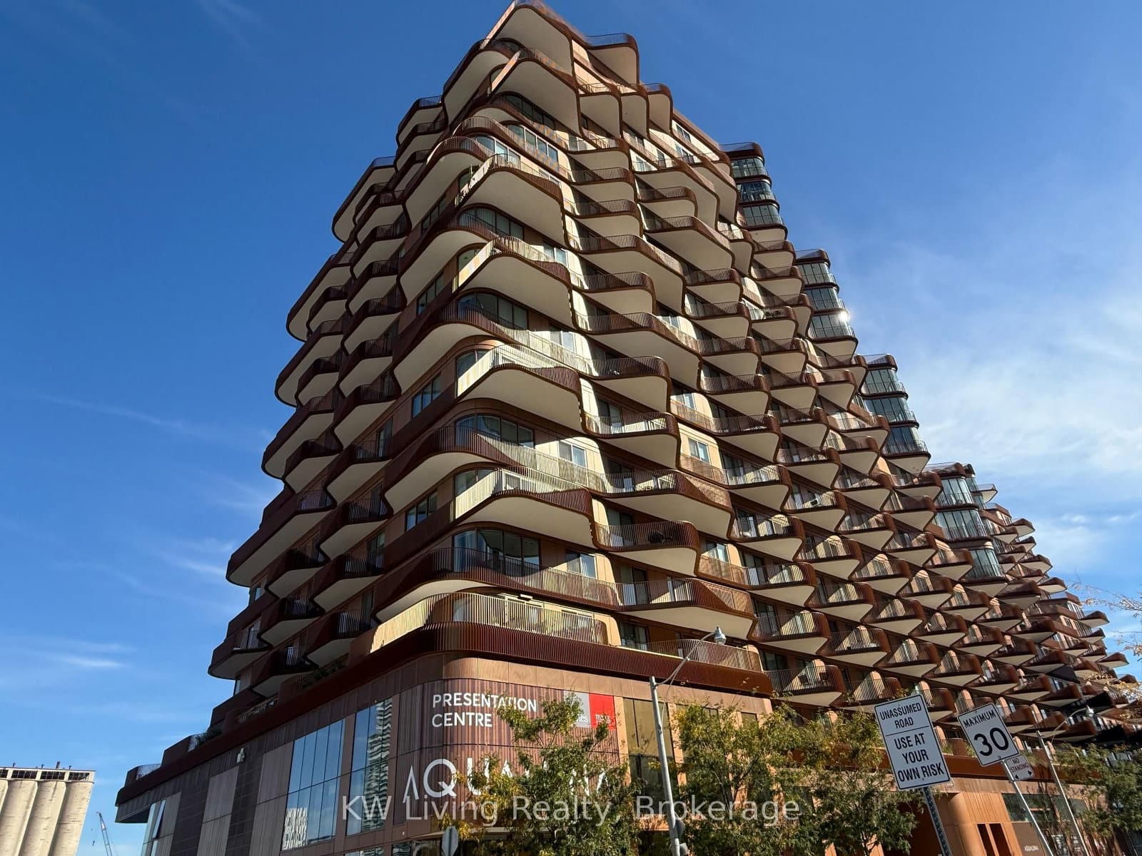 155 Merchants' Wharf, Unit 604