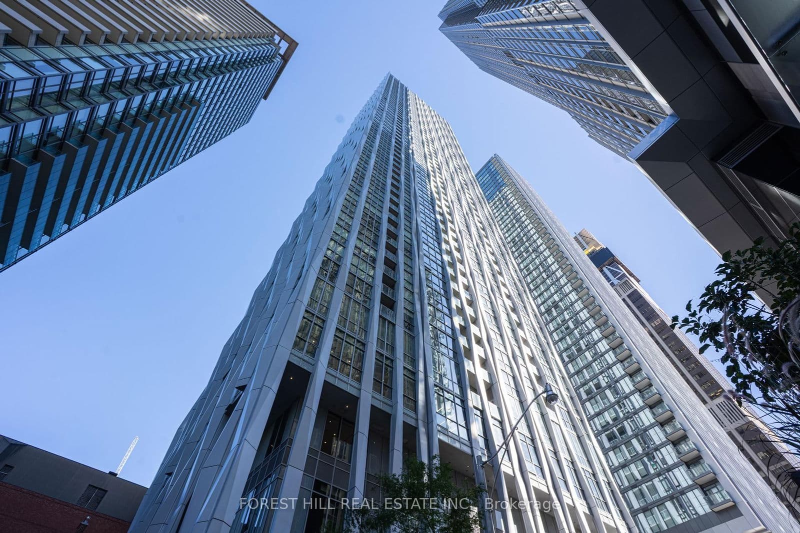 1 Yorkville Avenue, Unit 4101