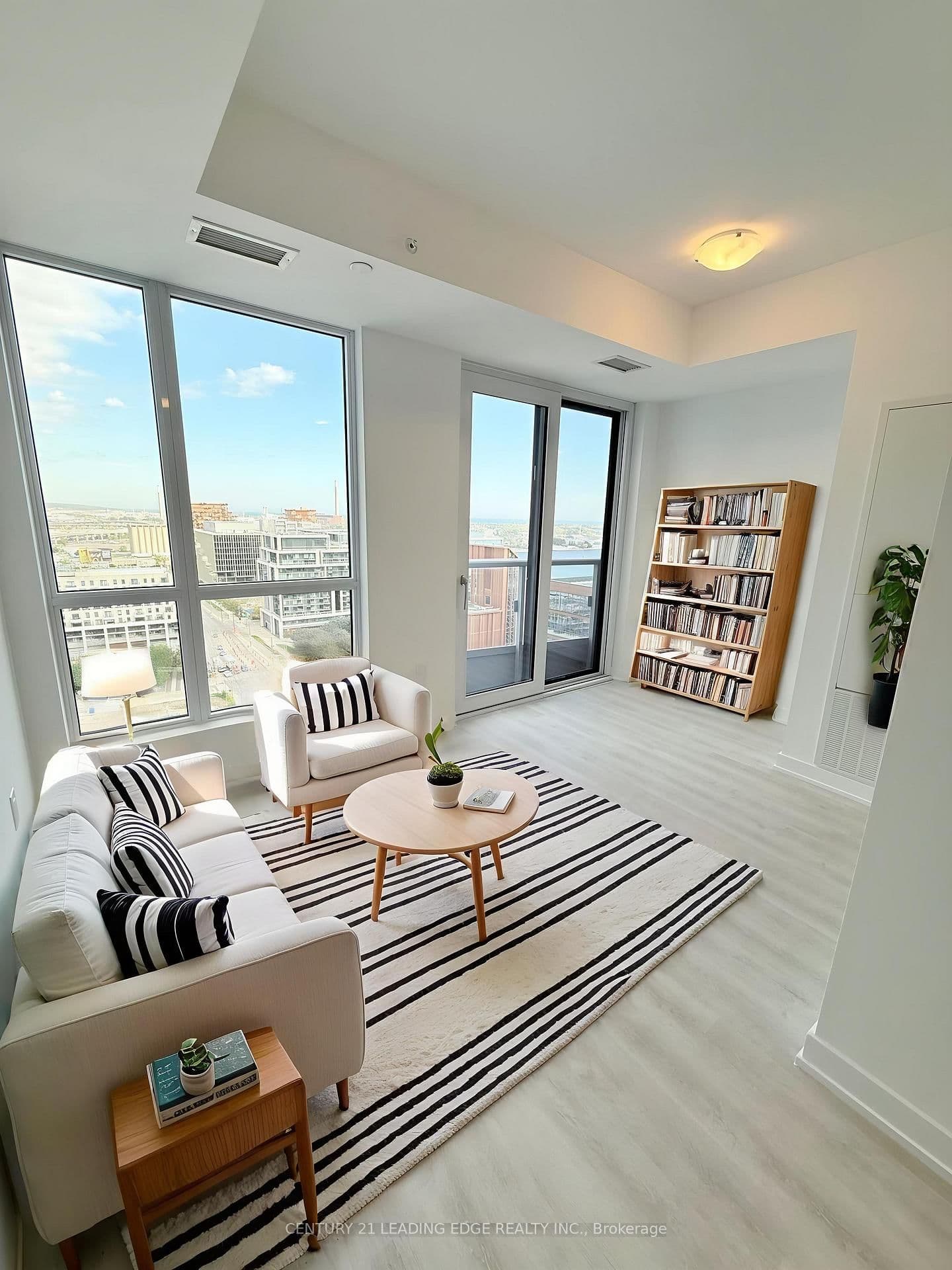 15 Richardson Street, Unit 1911