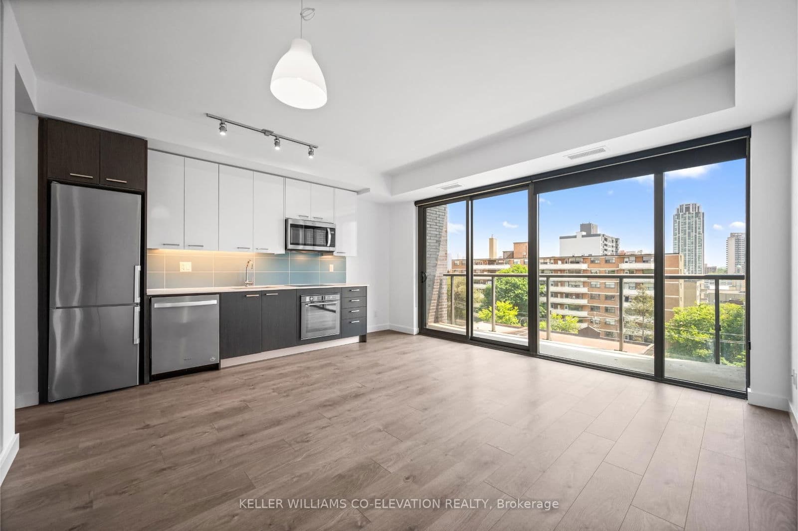 109 Vaughan Road, Unit 707