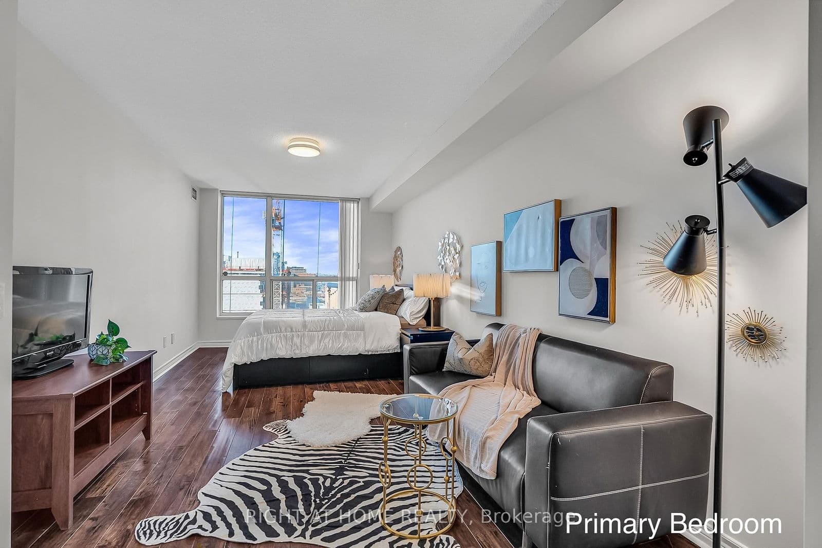 #1601 - 152 St Patrick Street