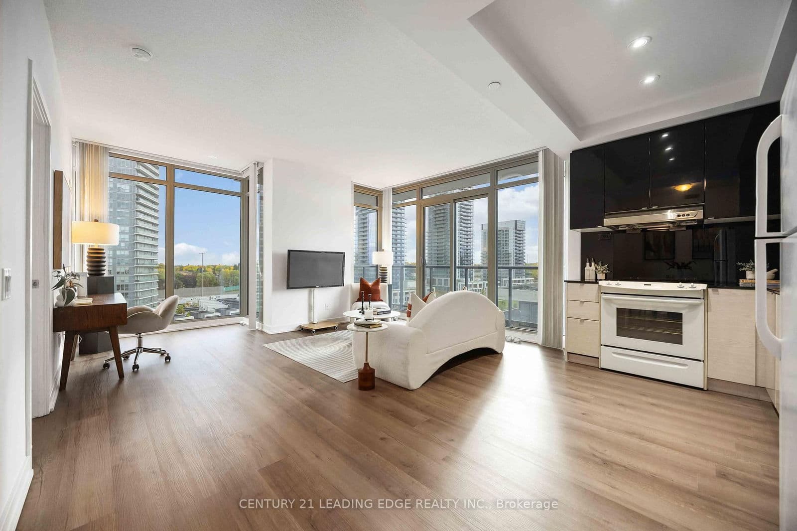 72 Esther Shiner Boulevard, Unit 1106