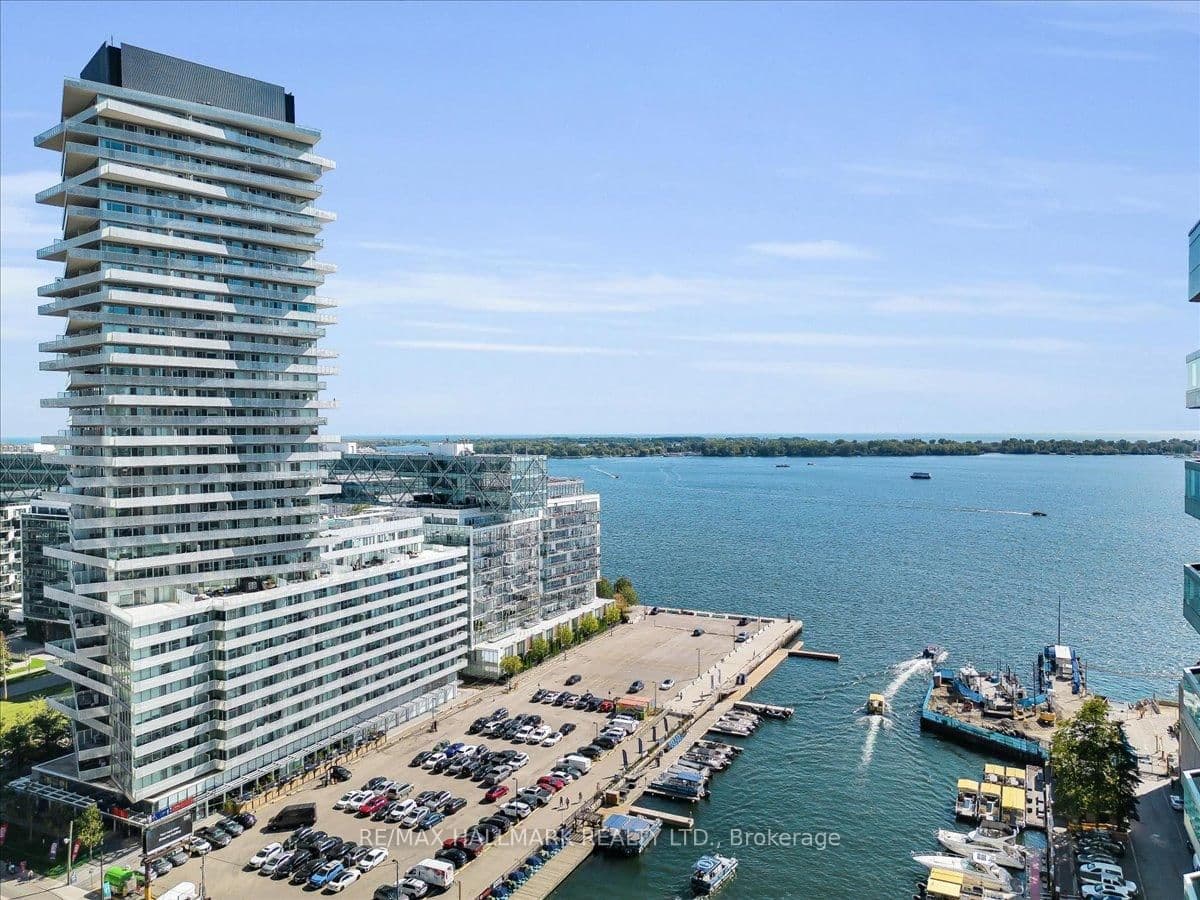 15 Queens Quay E, Unit 311