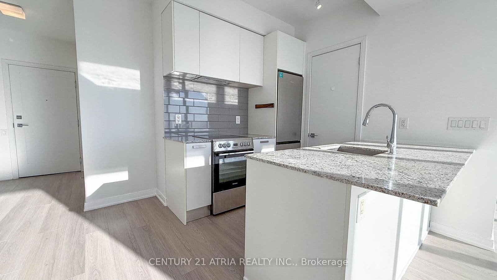 #1805 - 57 St. Joseph Street