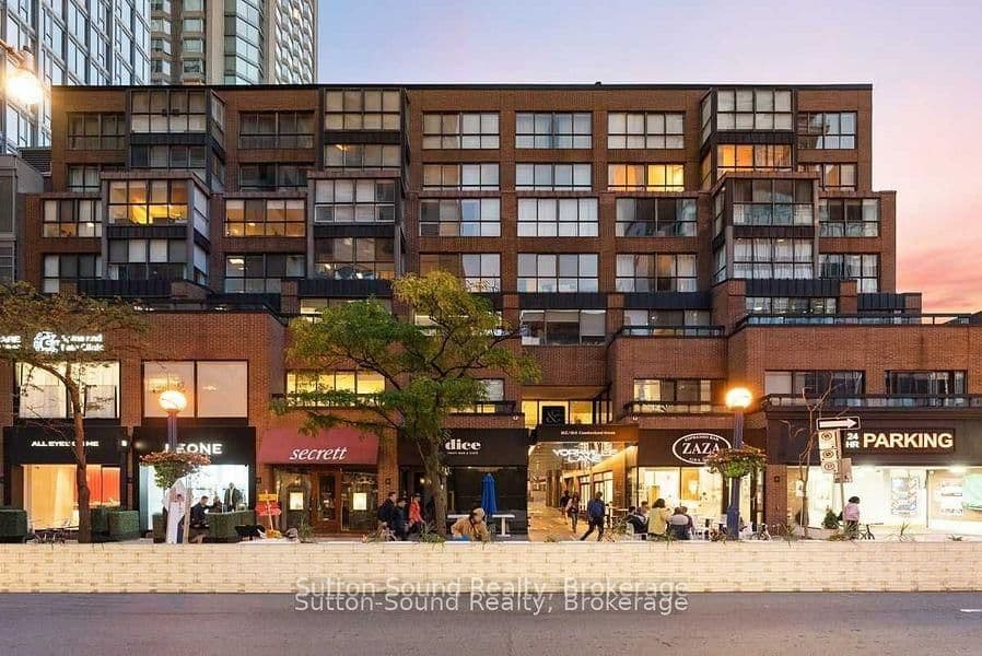 #606 - 164 Cumberland Street