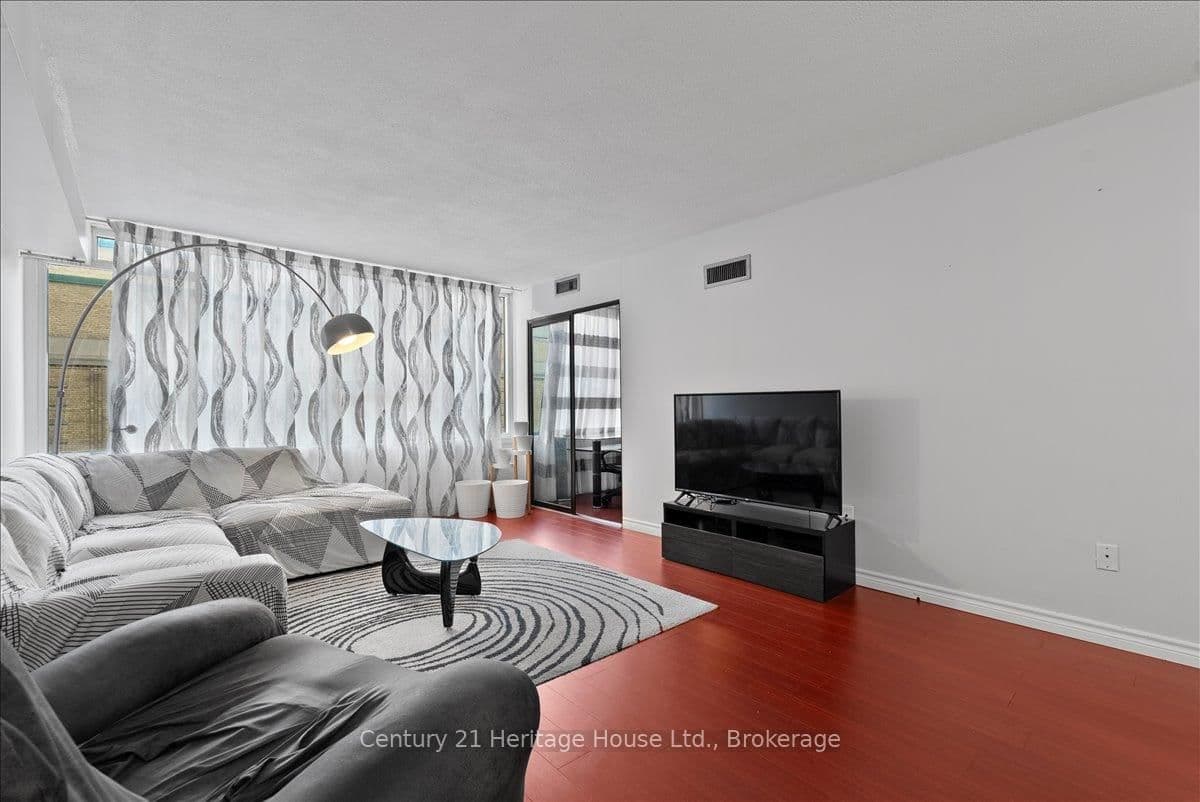 #609 - 45 Carlton Street