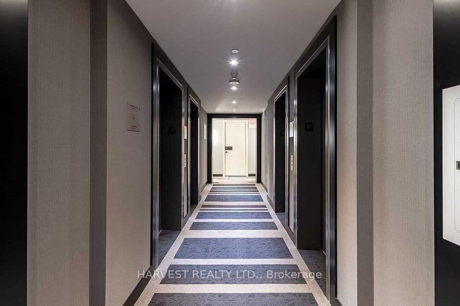 30 Roehampton Avenue, Unit 1804