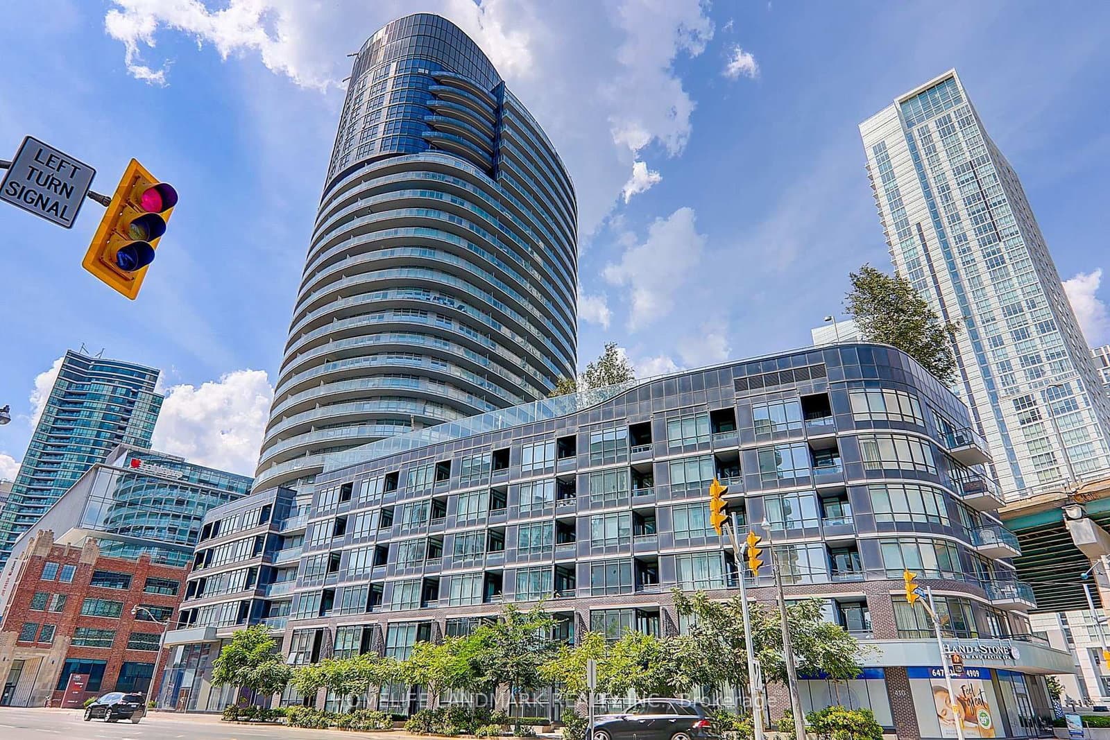 #1912 - 38 Dan Leckie Way