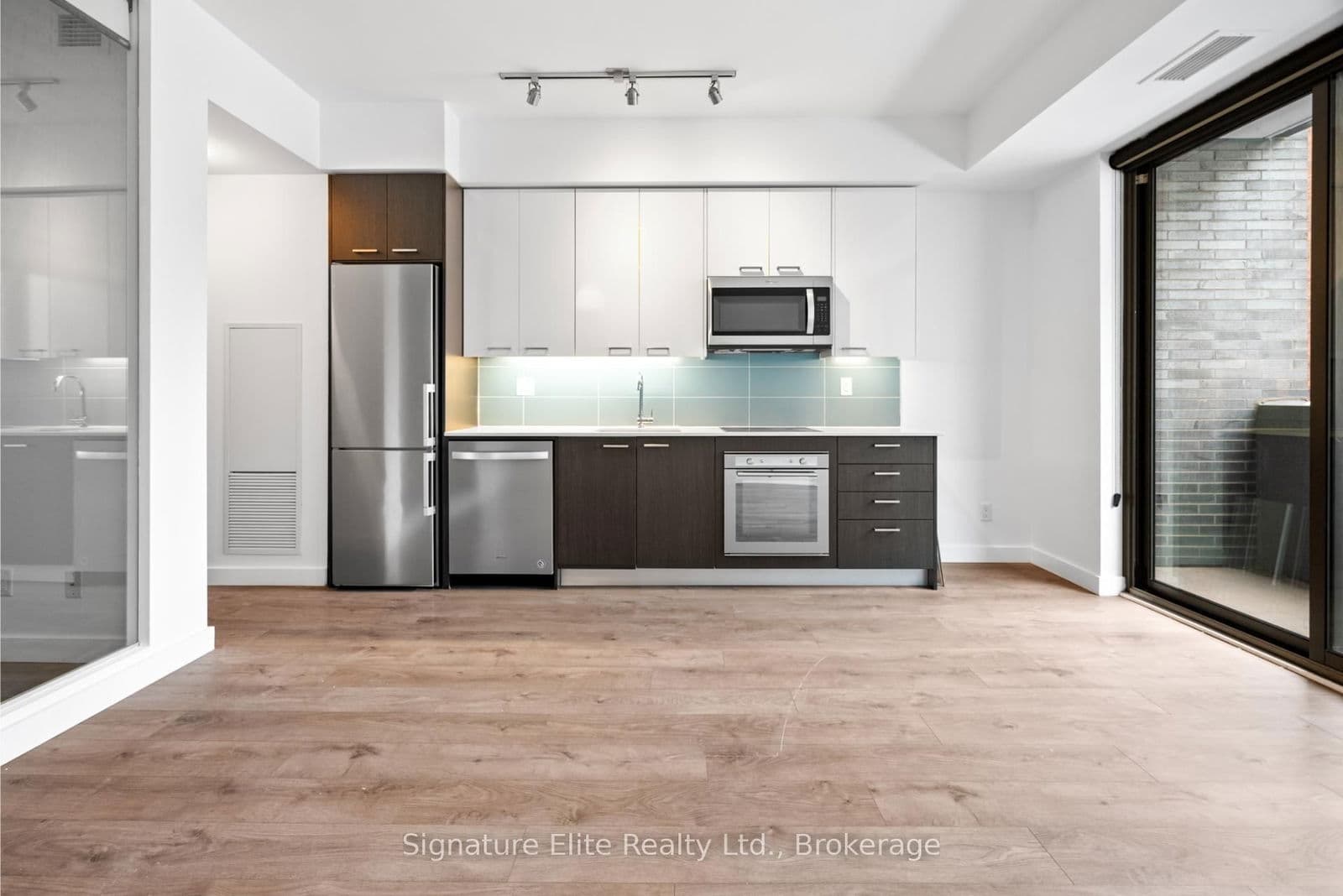 109 Vaughan Road, Unit 207