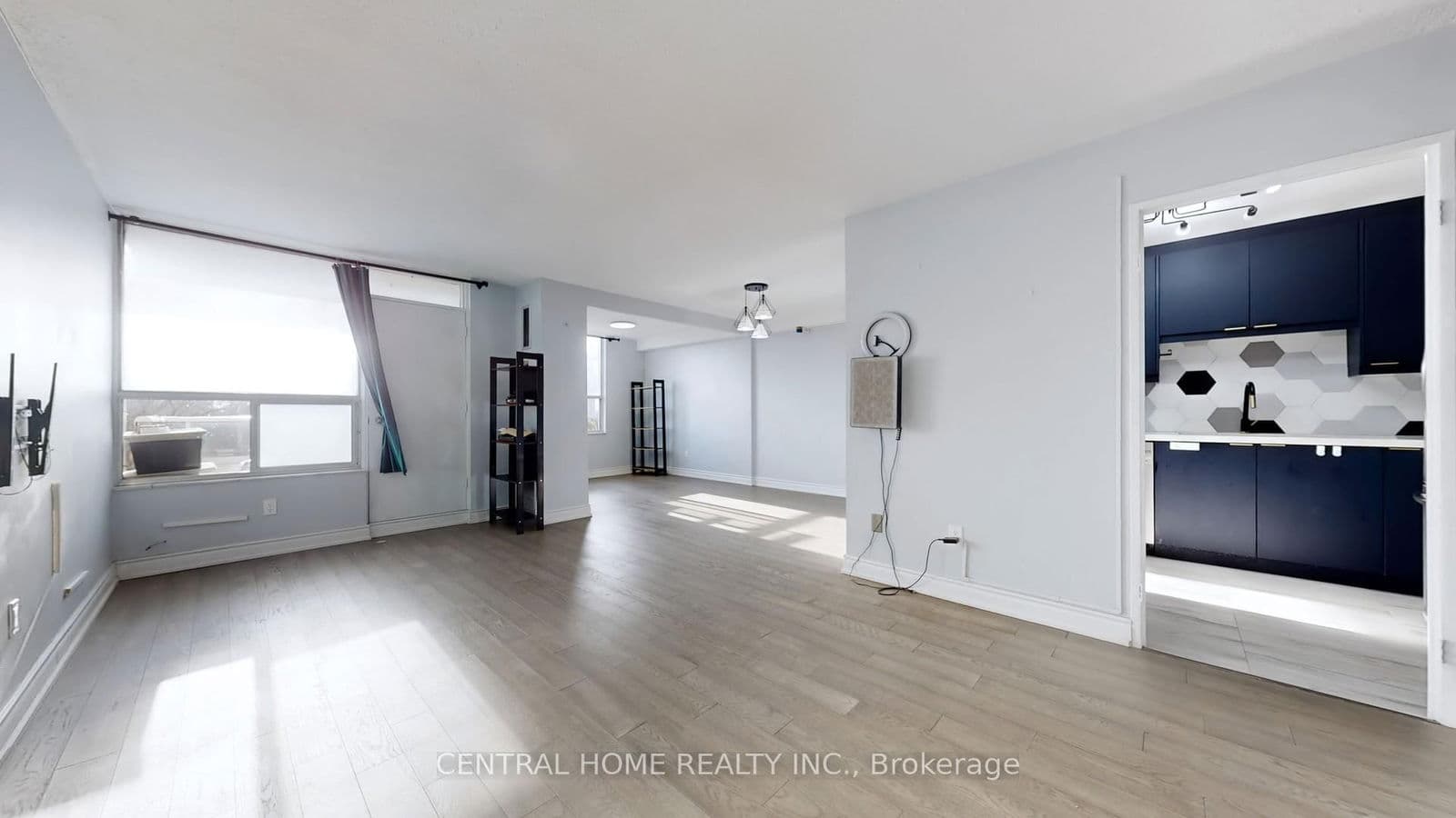 #715 - 5 Shady Golfway