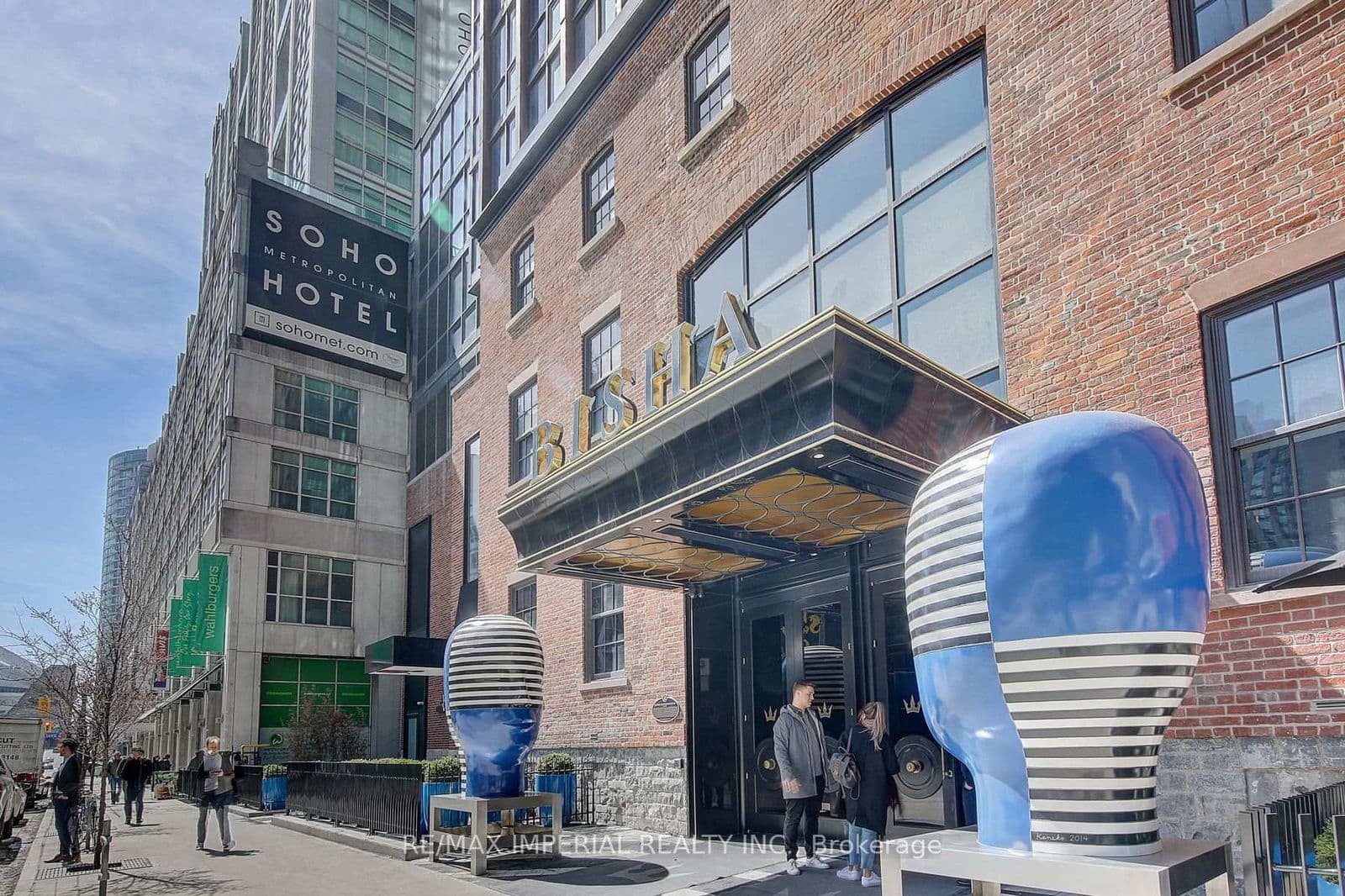 #3508 - 88 Blue Jays Way