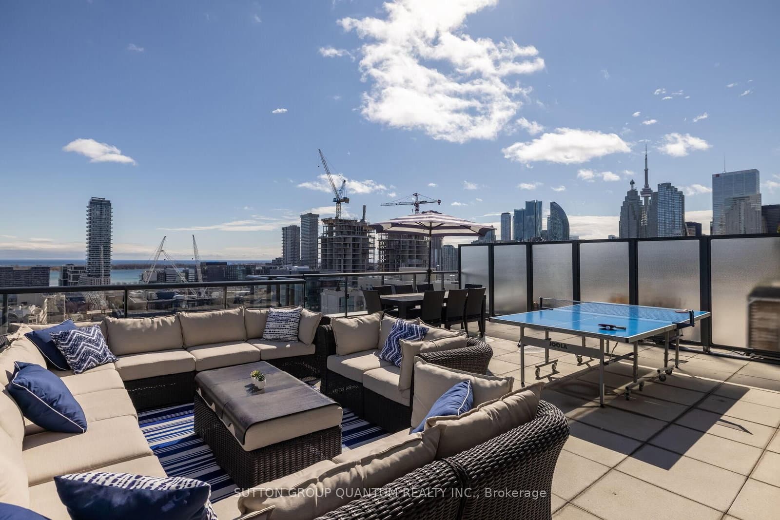 400 Adelaide Street E, Unit LPH 03