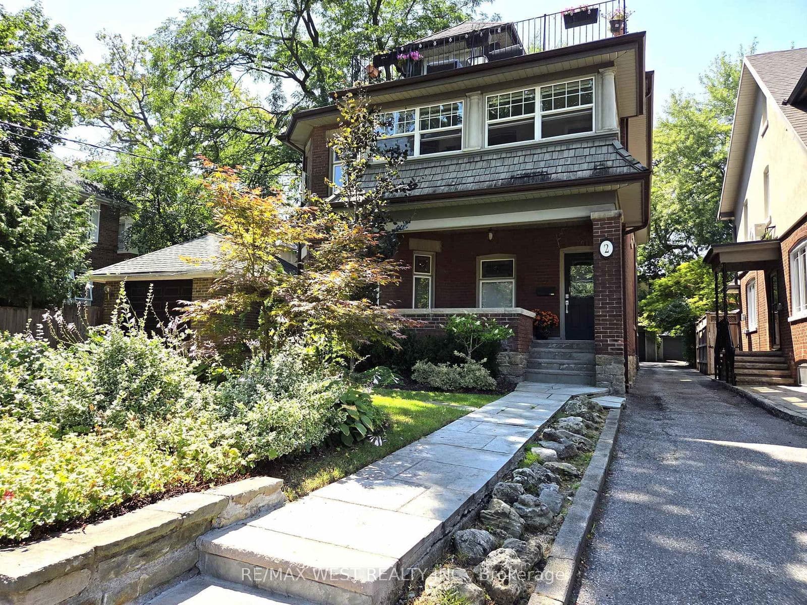 2 Bryce Avenue, Unit 2