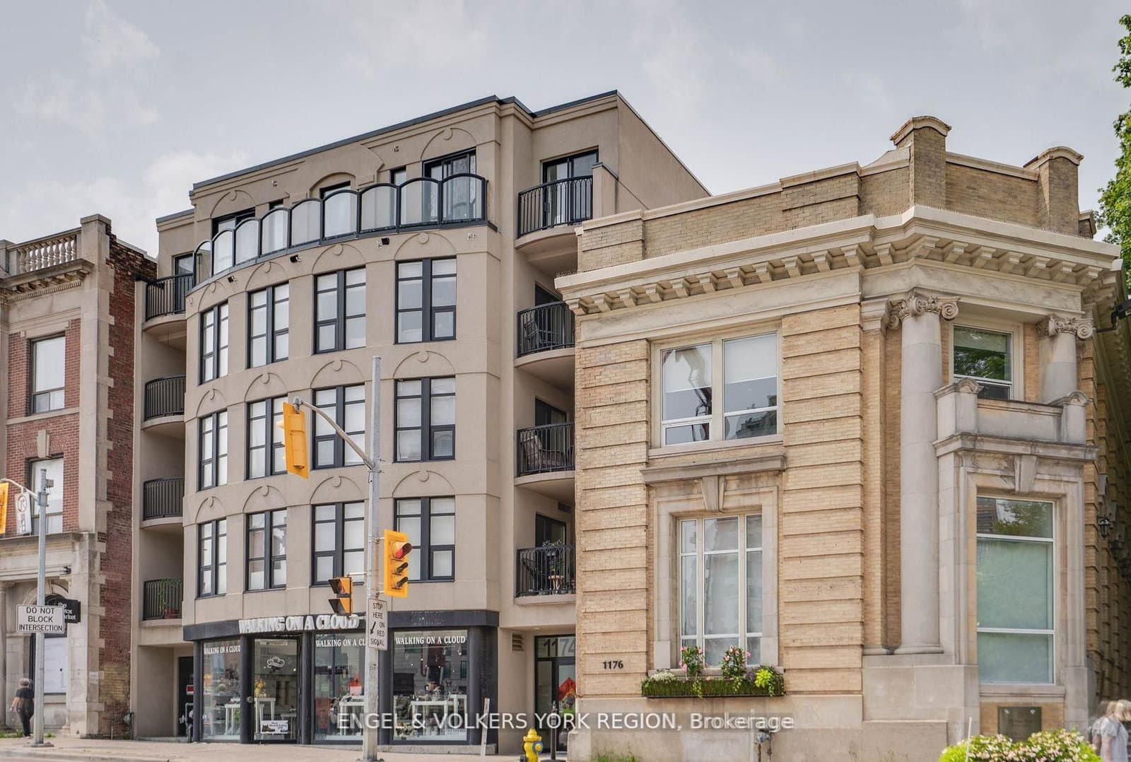 #203 - 1174 Yonge Street