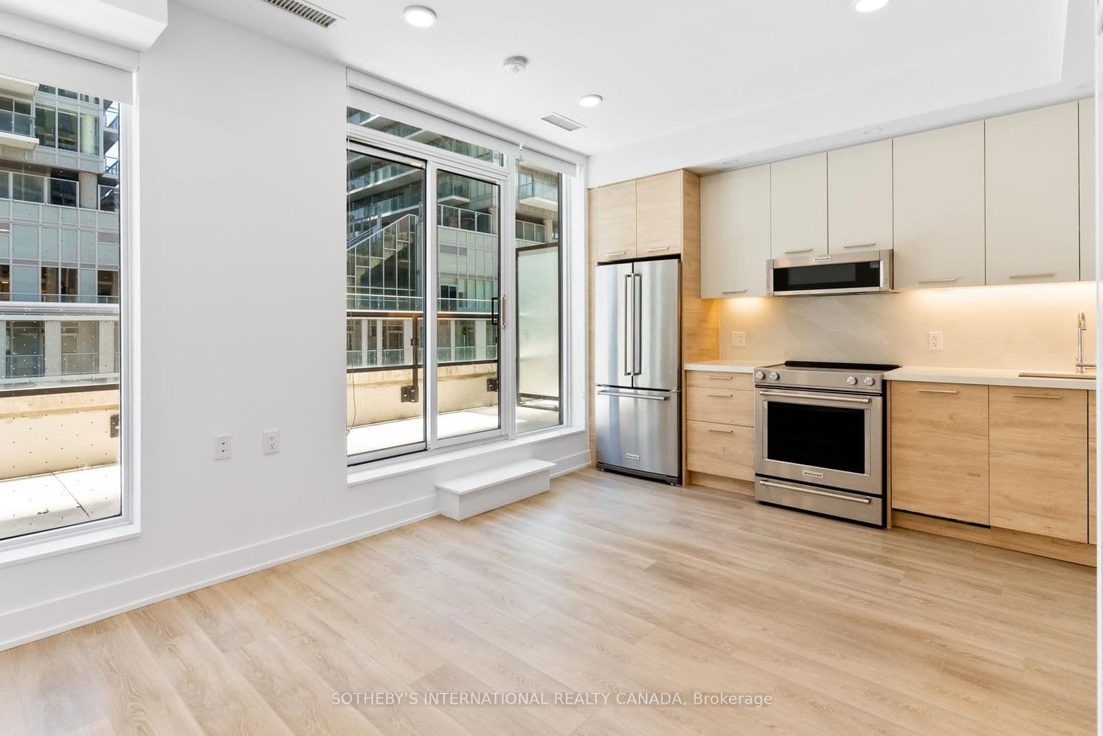 200 Redpath Avenue, Unit 1508