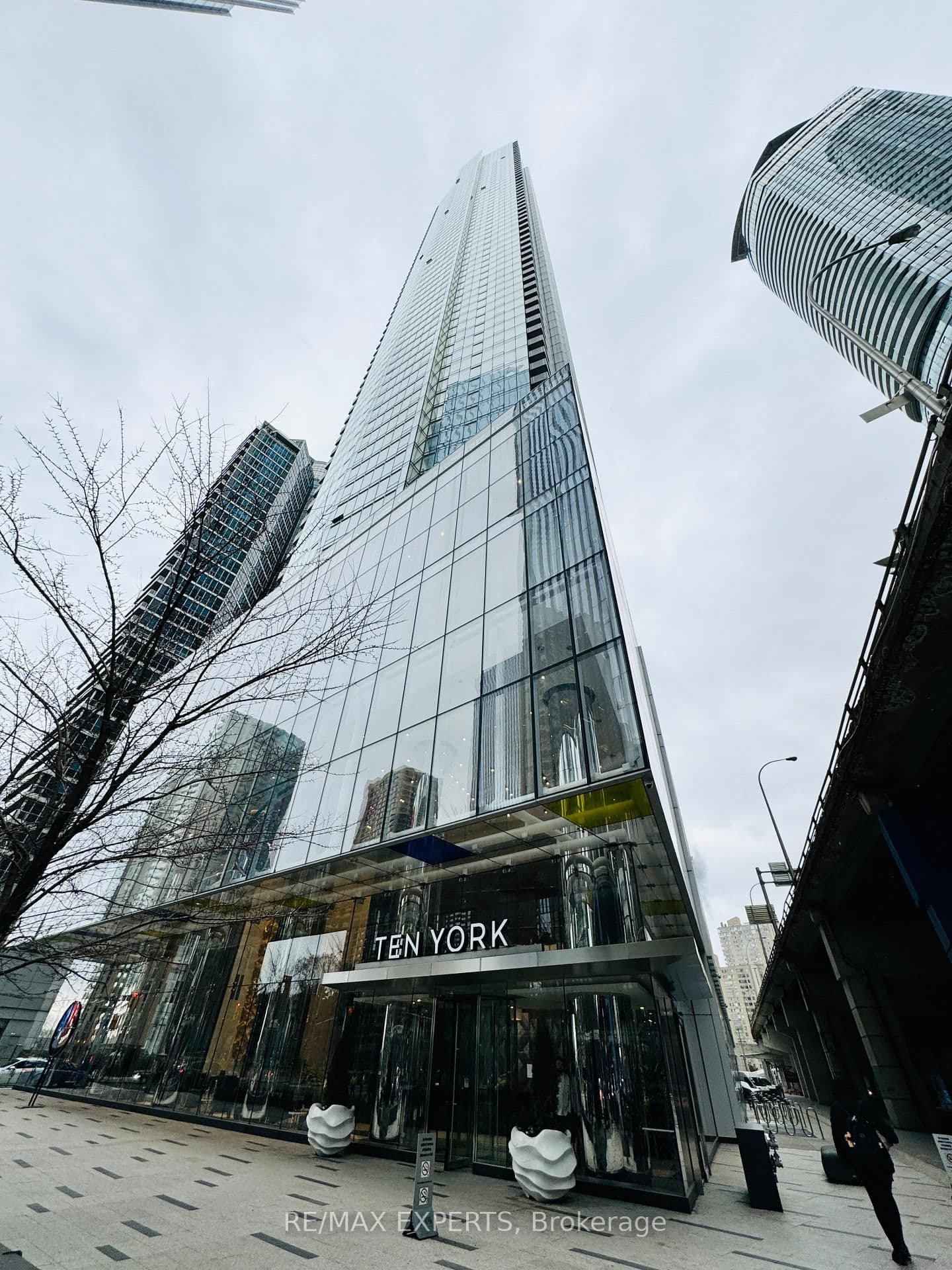 #1106 - 10 York Street