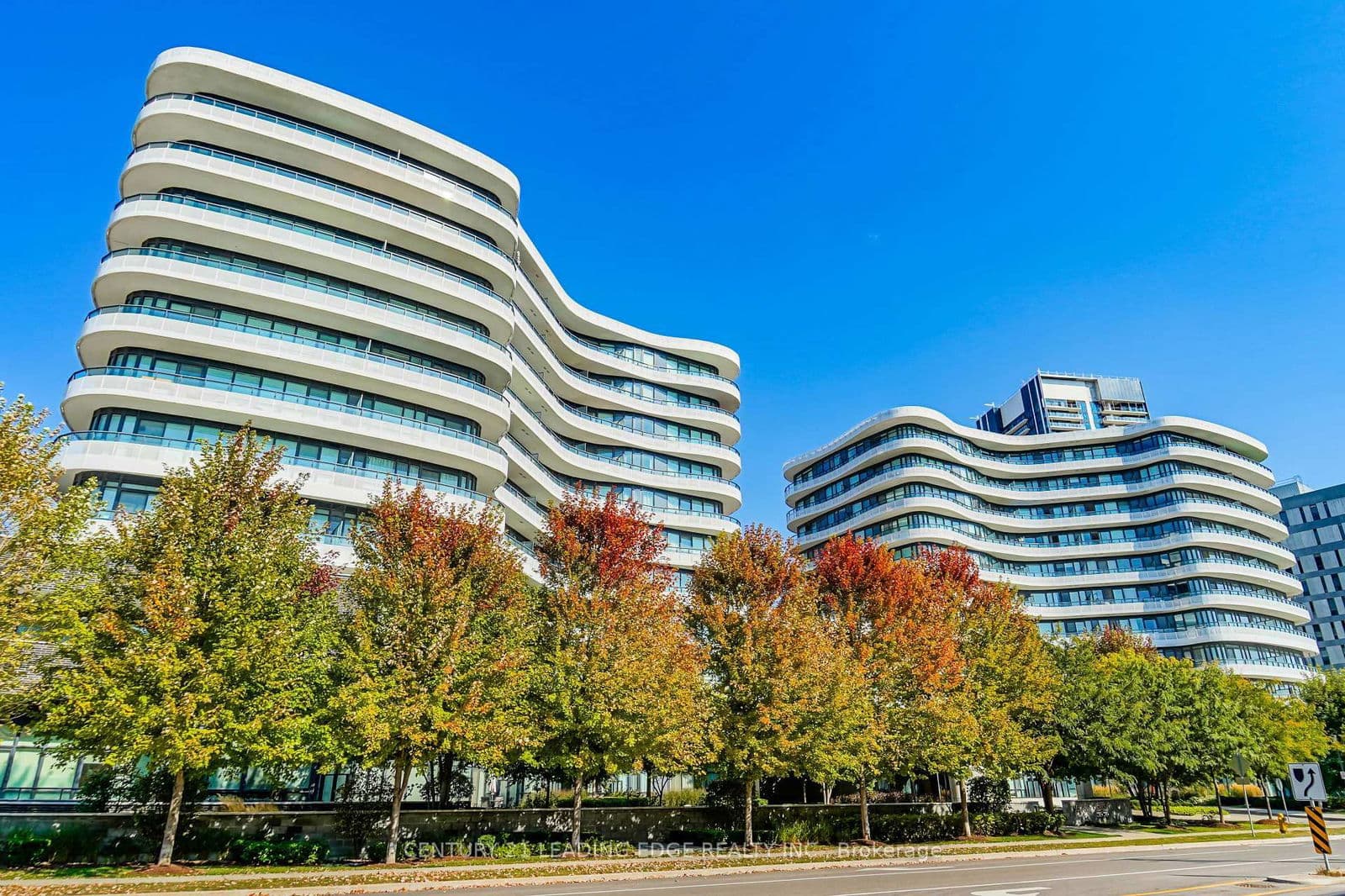 #525 - 99 The Donway West