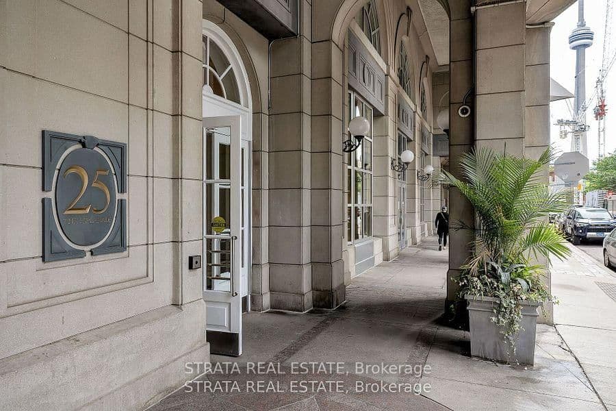 #1701 - 25 The Esplanade