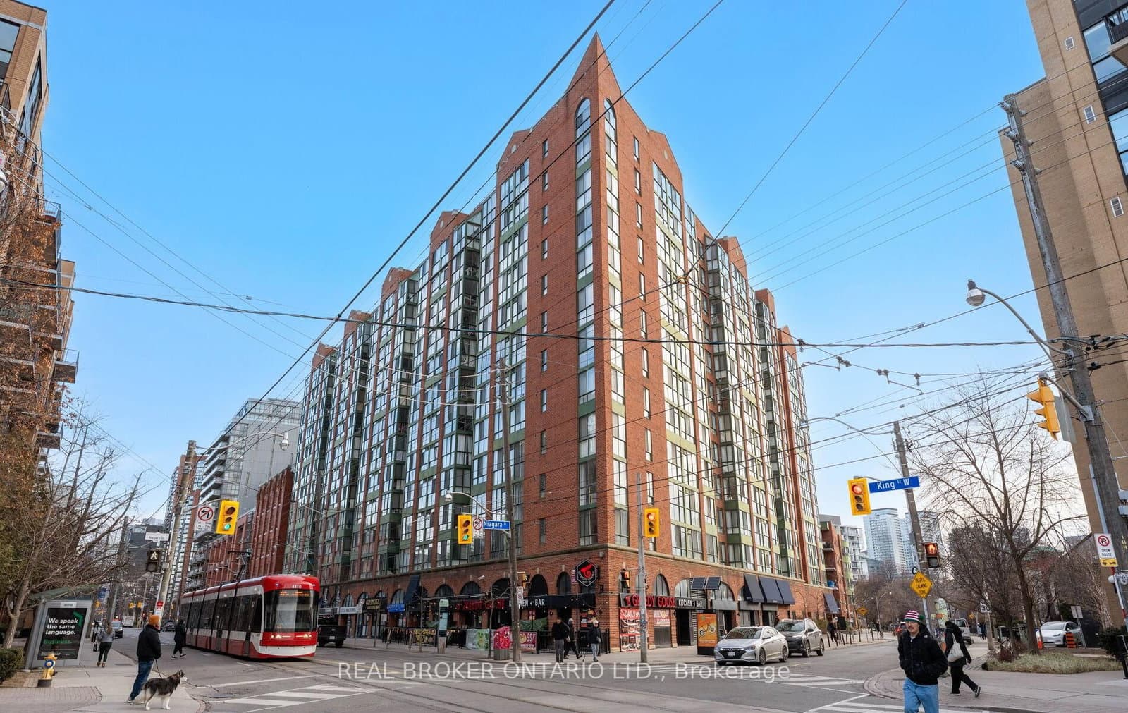 #907 - 801 King Street W