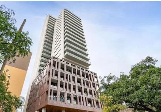 81 Wellesley Street E, Unit 1506