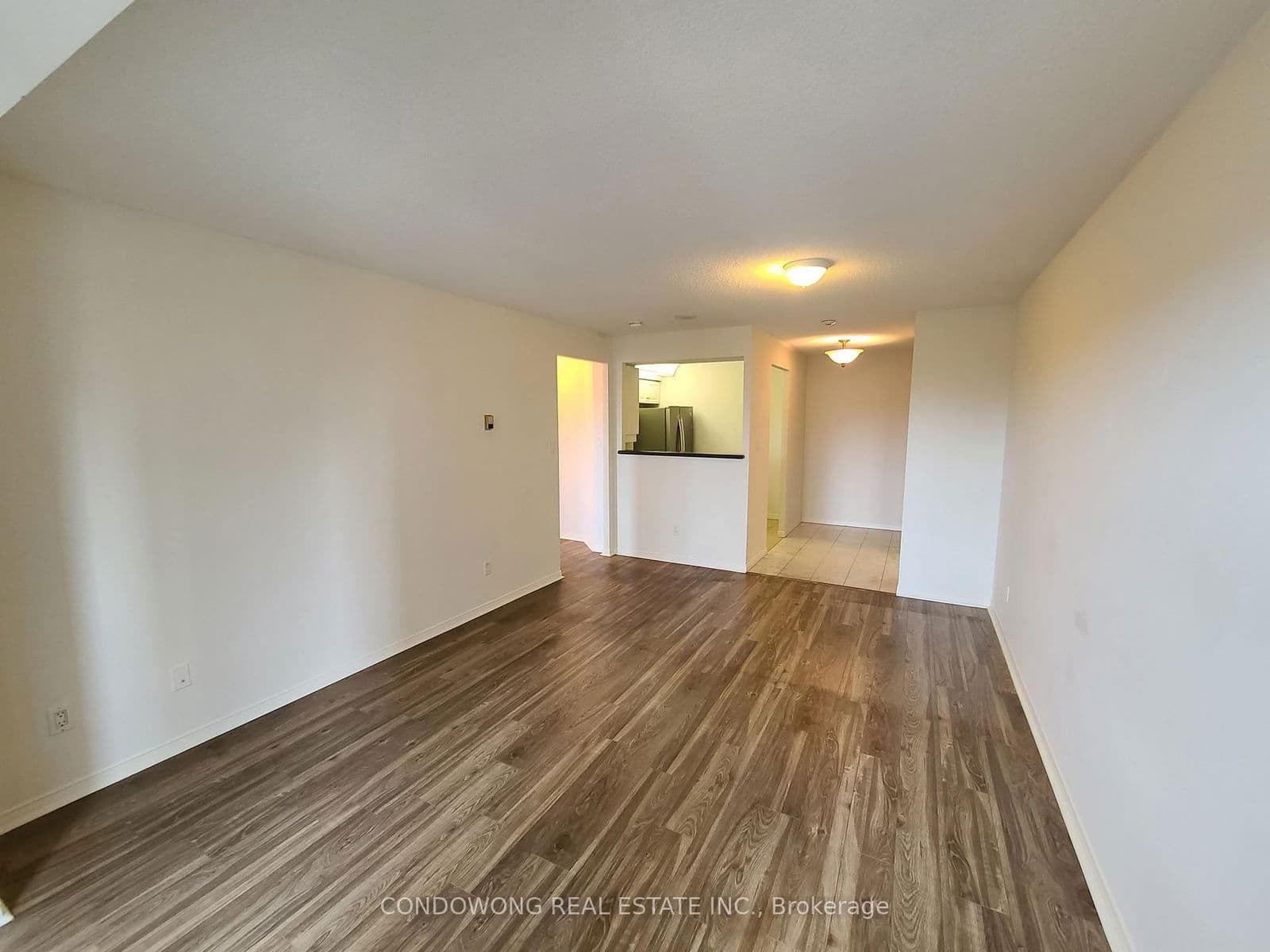 #909 - 38 Avoca Avenue