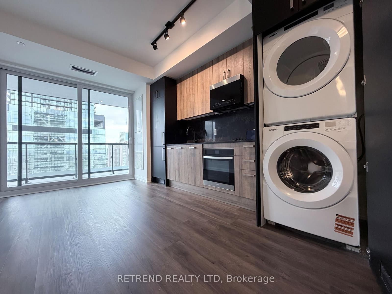 280 Dundas Street W, Unit 2004