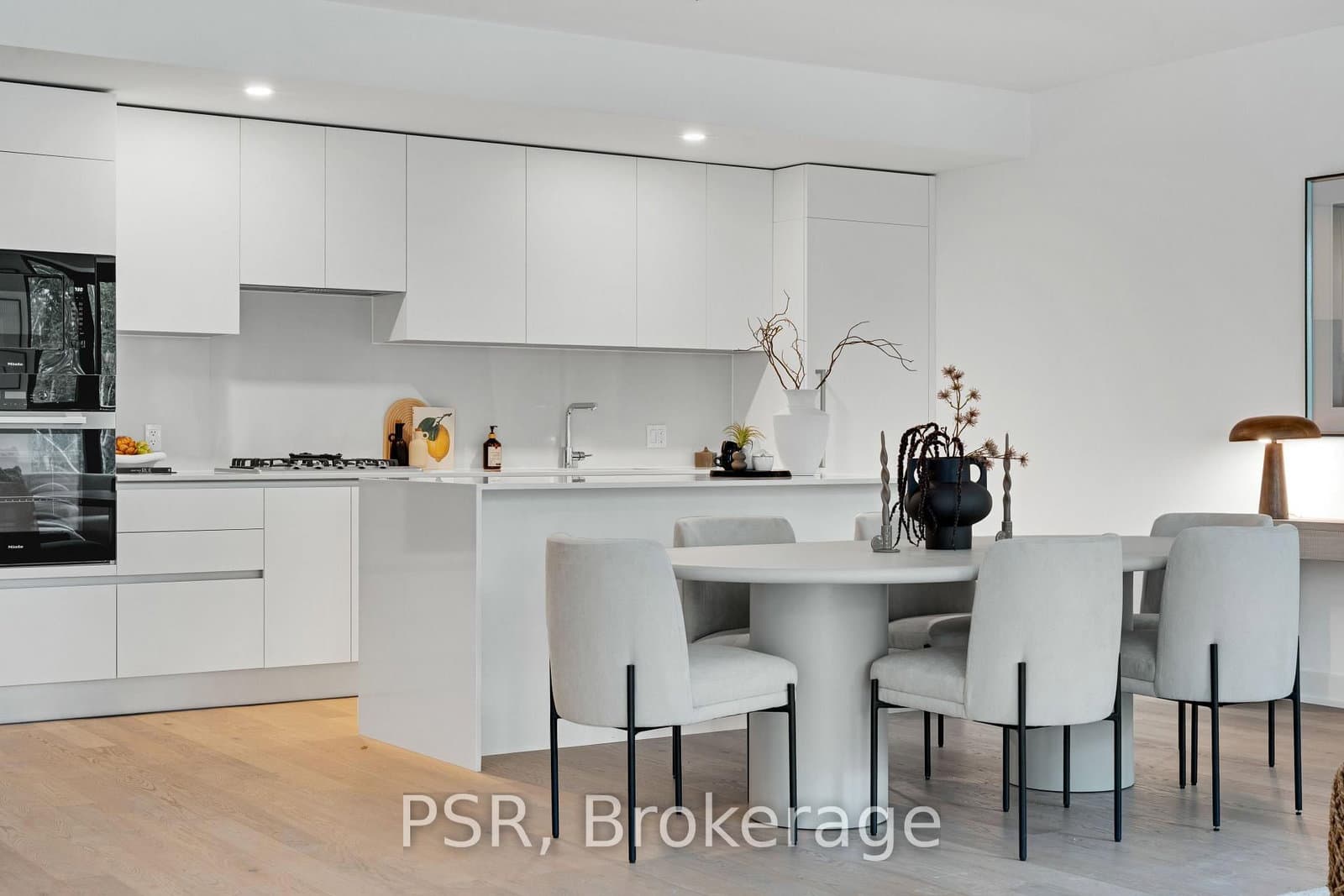 #PH410 - 200 Keewatin Avenue