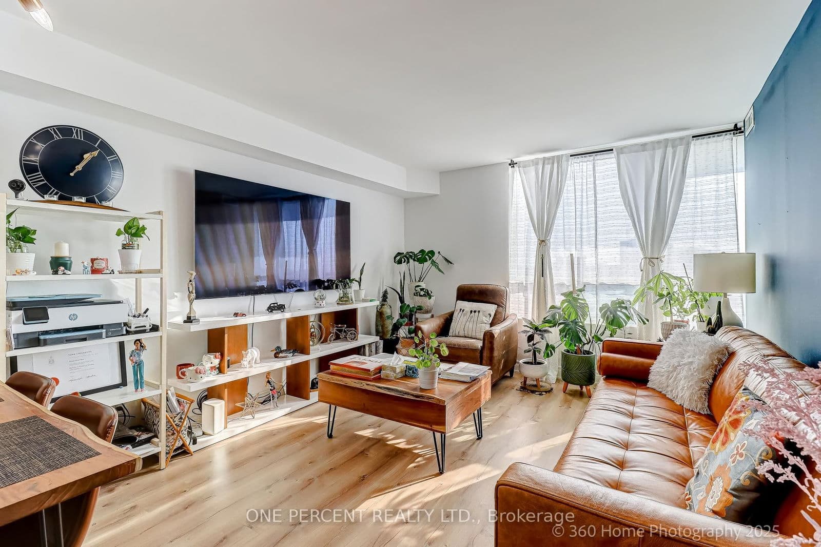 #803 - 8 Covington Road