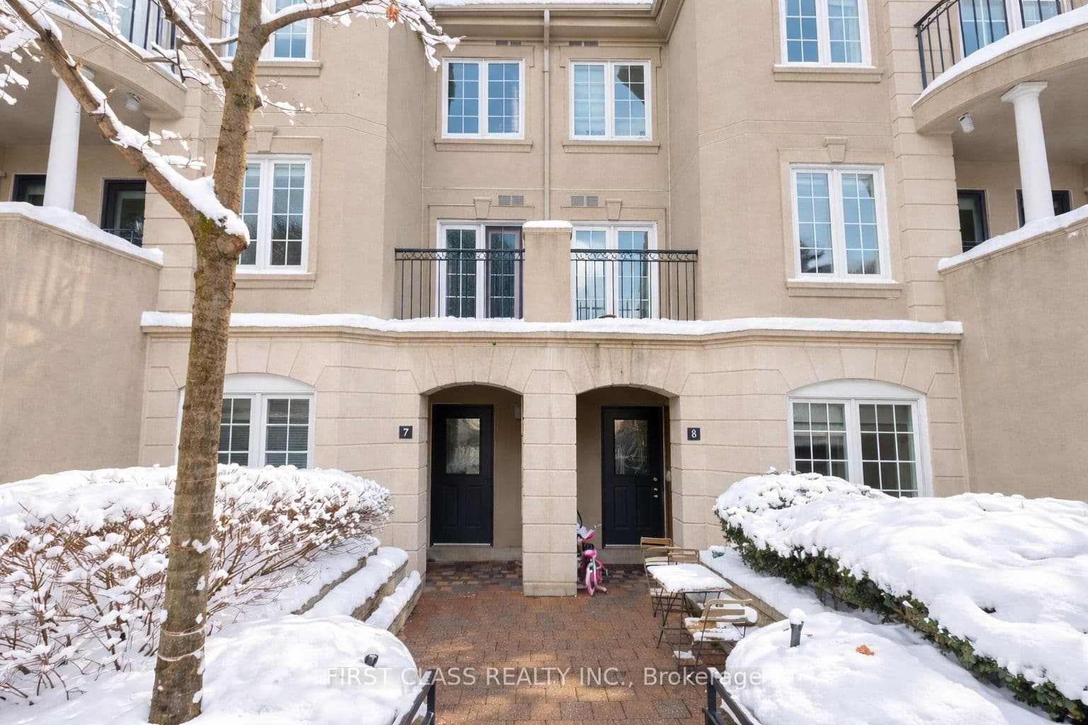 108 Finch Avenue W, Unit B5
