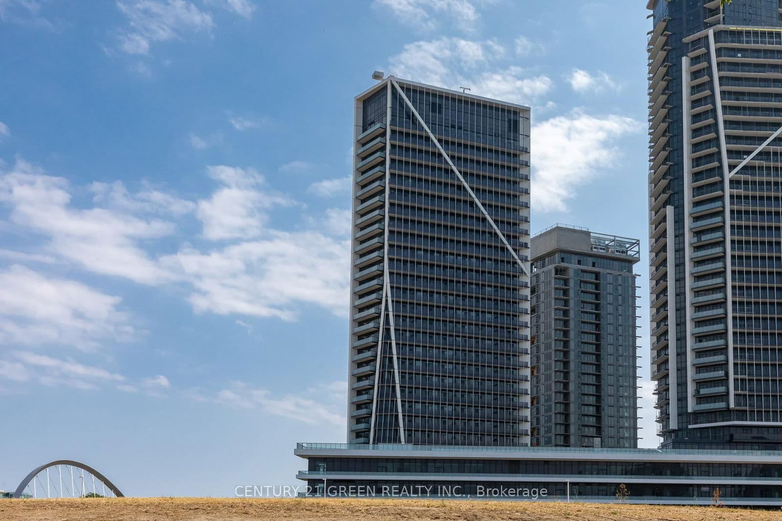 #1112 - 30 Ordnance Street