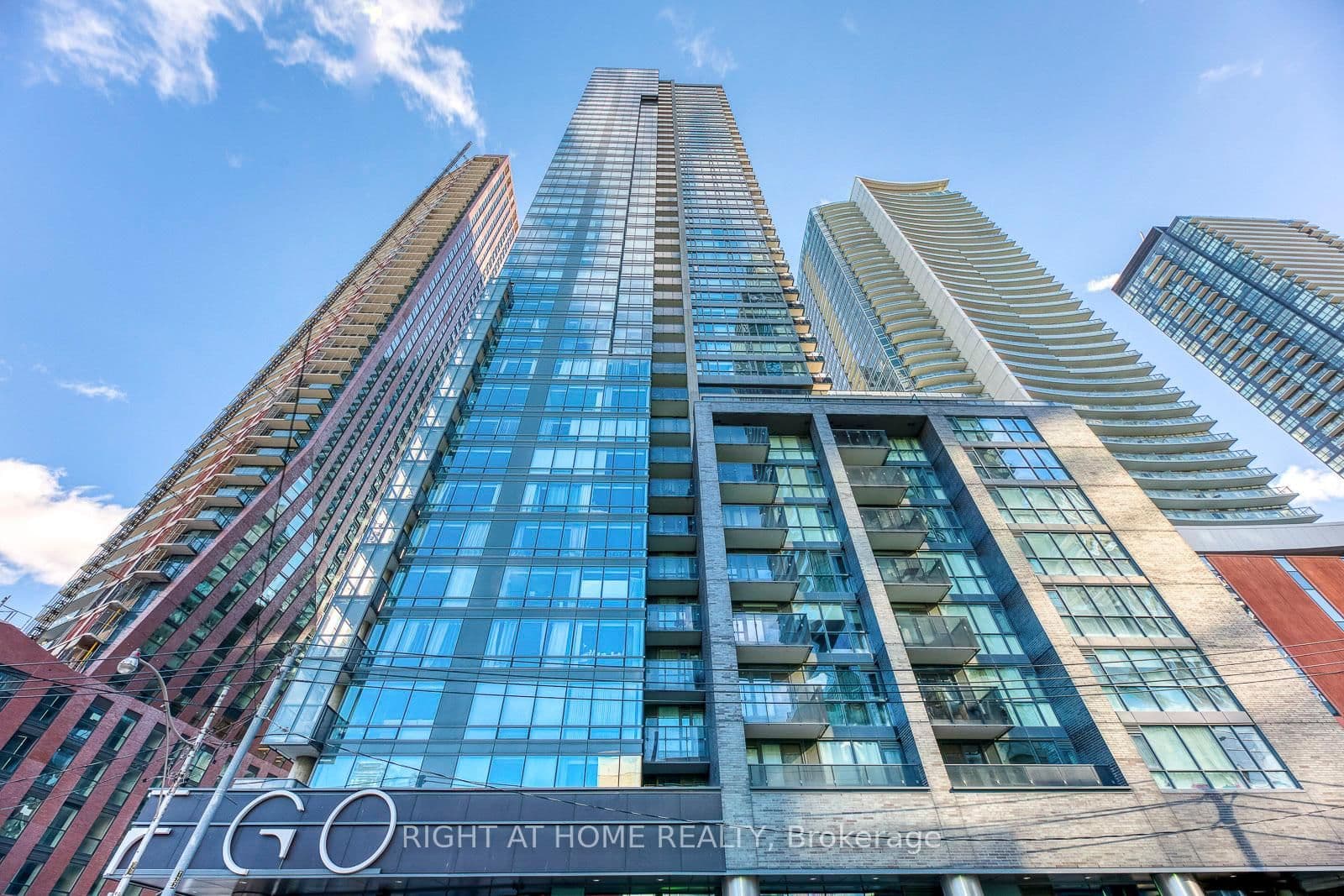 #314 - 295 Adelaide Street W