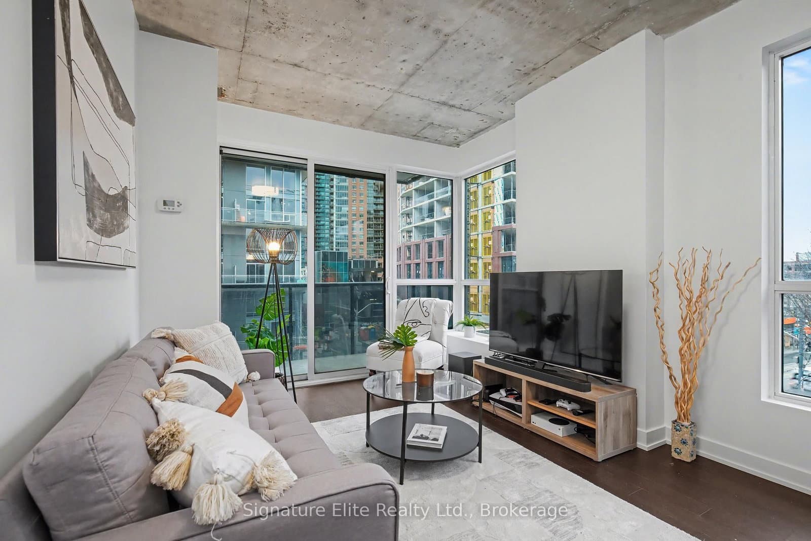 #342 - 1030 King Street W
