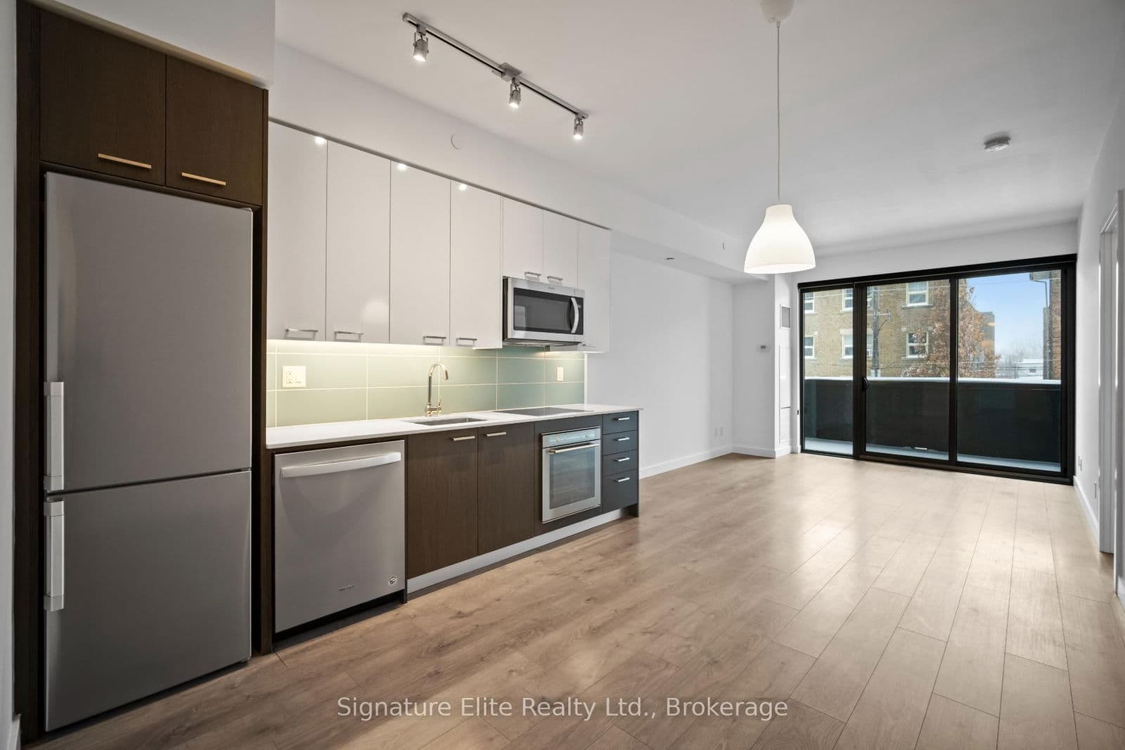 109 Vaughan Road, Unit 205