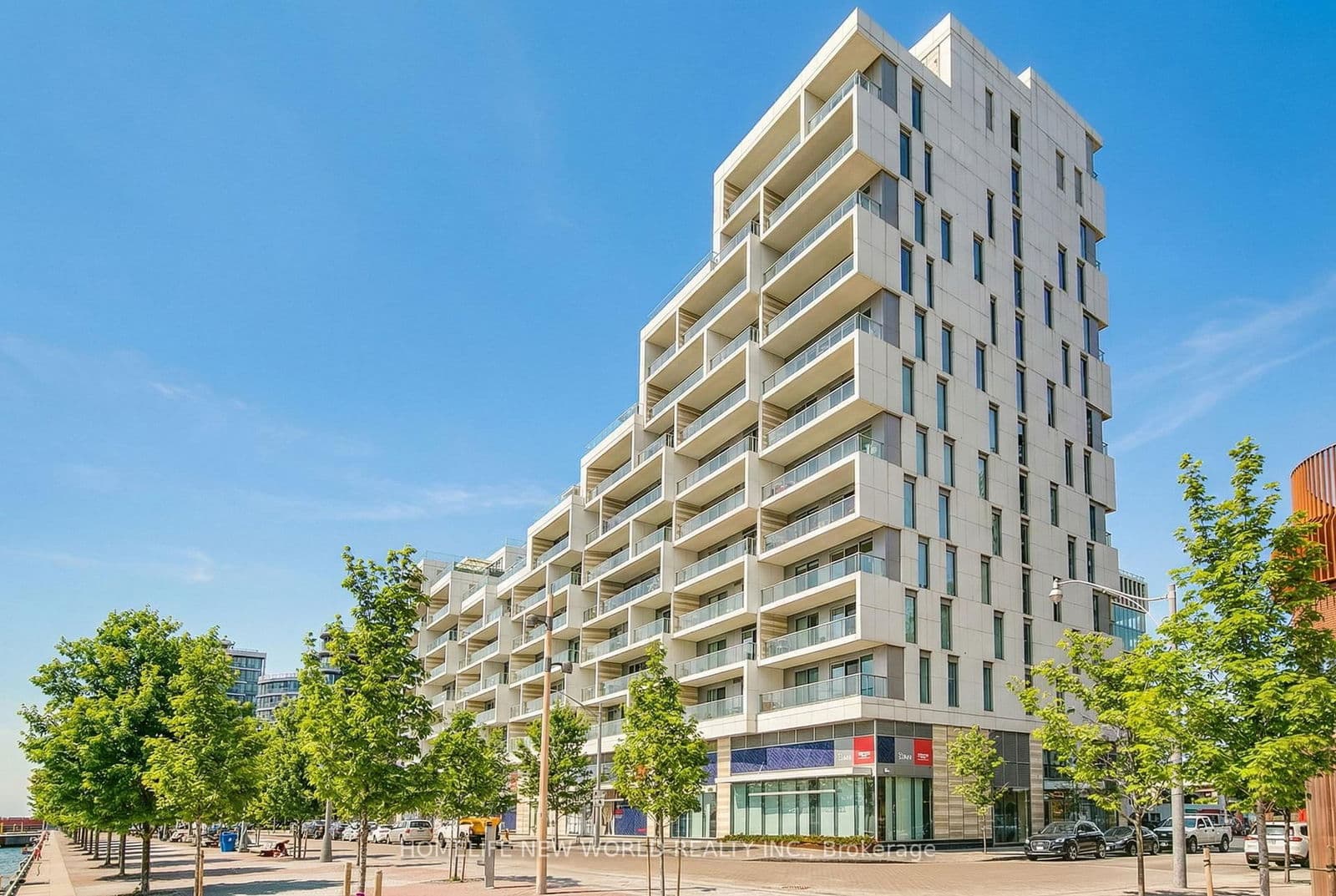 #103 - 118 Merchants' Wharf