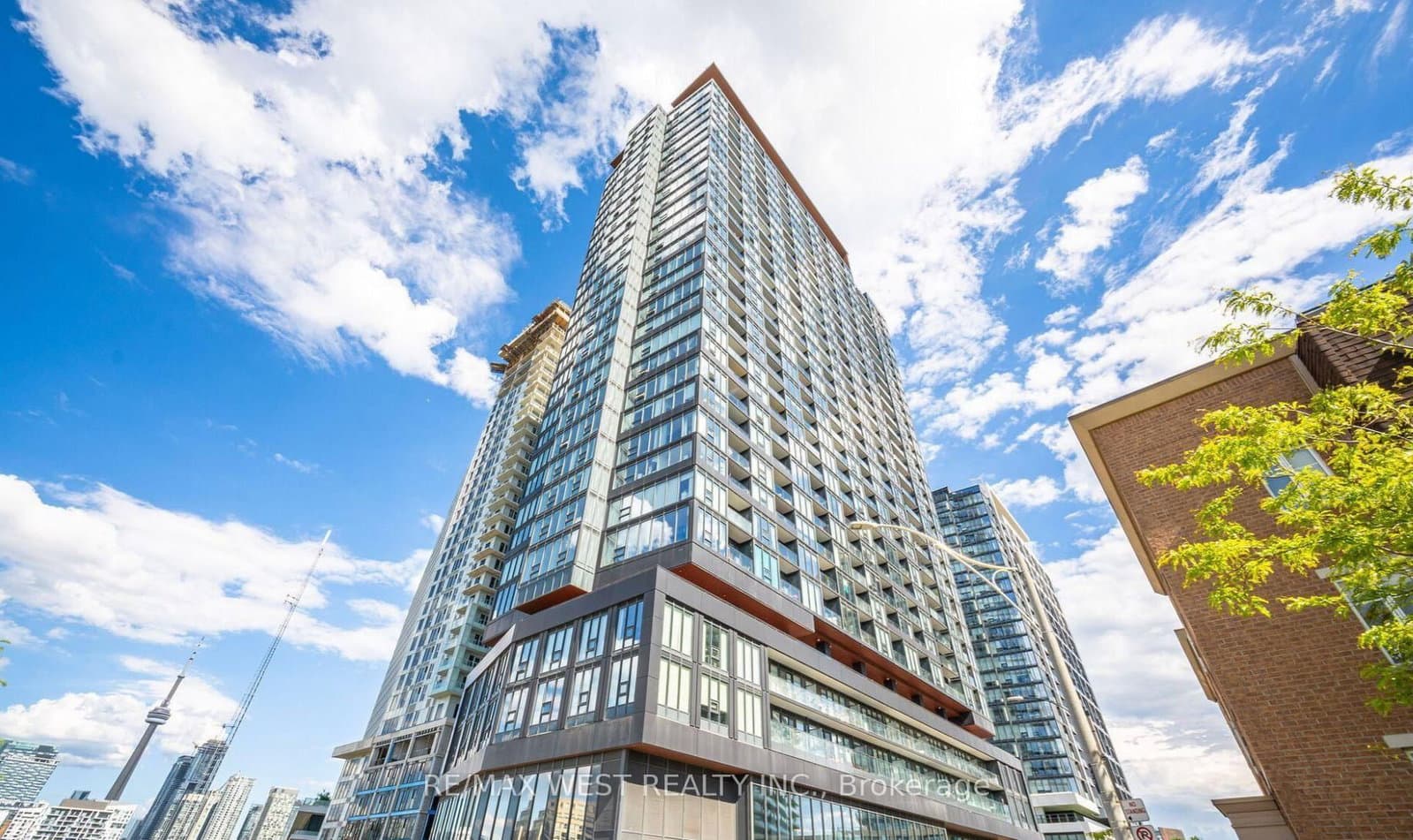 #2117 - 19 Western Battery Road